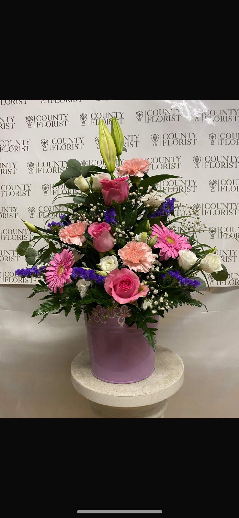 Mother’s Day pot arrangement