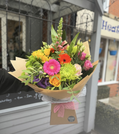 Bright aquapack - A bright mix of flowers in a handtied in water