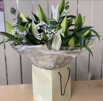 Lovely lily white - A handtied of white lilys in a bubble of water